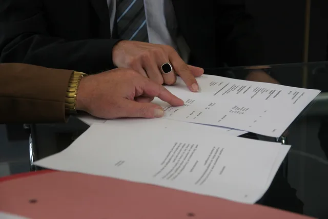 contract, consultation, office, meeting, boss, secretary, hand, understanding, arrangement, decision, agreement, convention, desk, lease, sign, signing, conclusion, contract, contract, contract, contract, contract, consultation, meeting, agreement, lease. Registration status data: triggers behind a status change
